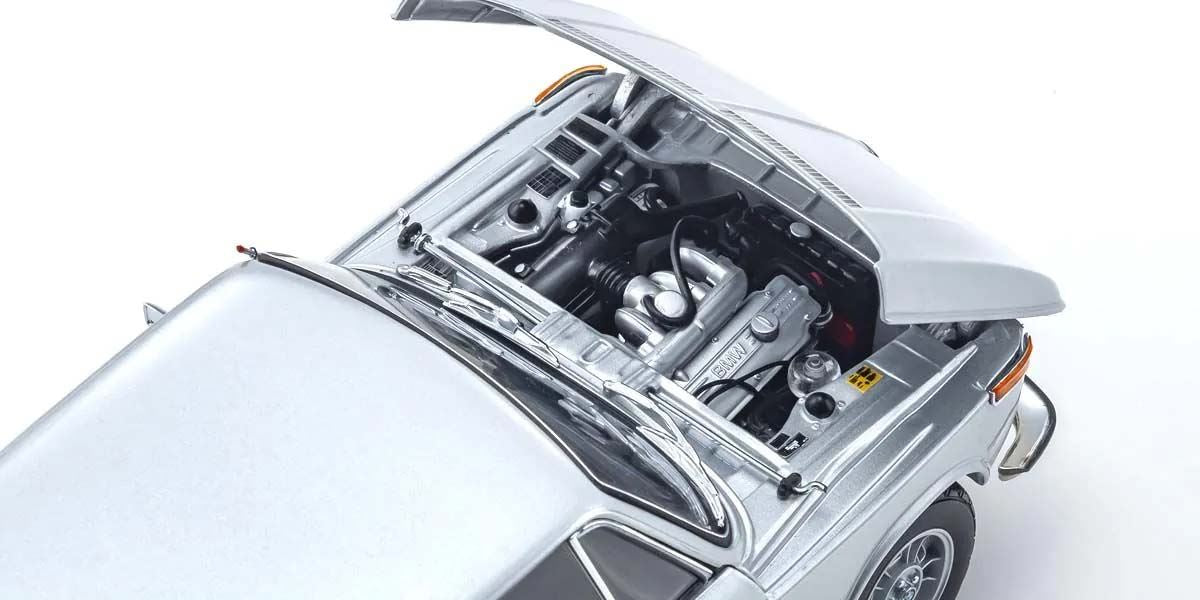Kyosho 1:18 Bmw 2002 Tii 1972 Silver