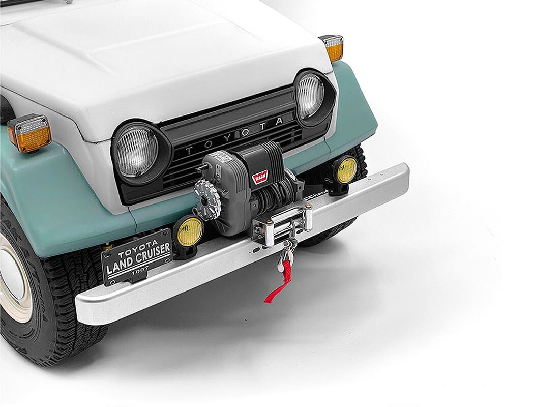 RC4WD CLASSIC FRONT BUMPER W/ LICENSE PLATE FOR RC4WD TRAIL