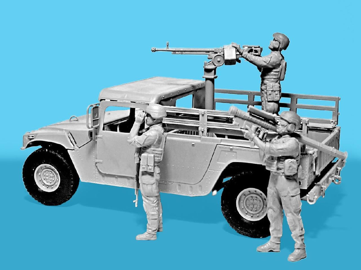 Icm 'Drone Hunters’ Humvee M1097A2 Cargo Carrier, Dshkm & Crew Figures)