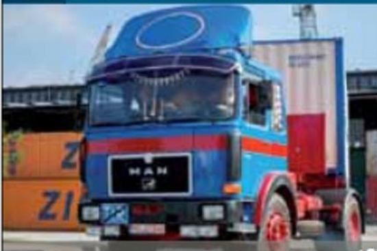 Italeri Man F8 19.321 2 Axle Tractor