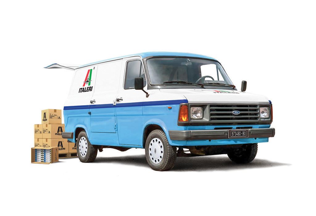 Italeri Ford Transit Initaleriin Van