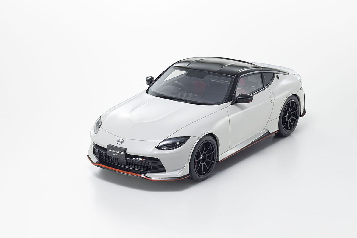 Kyosho 1:18 Resin Samurai Collection Nissan Fairlady Z 2024 White
