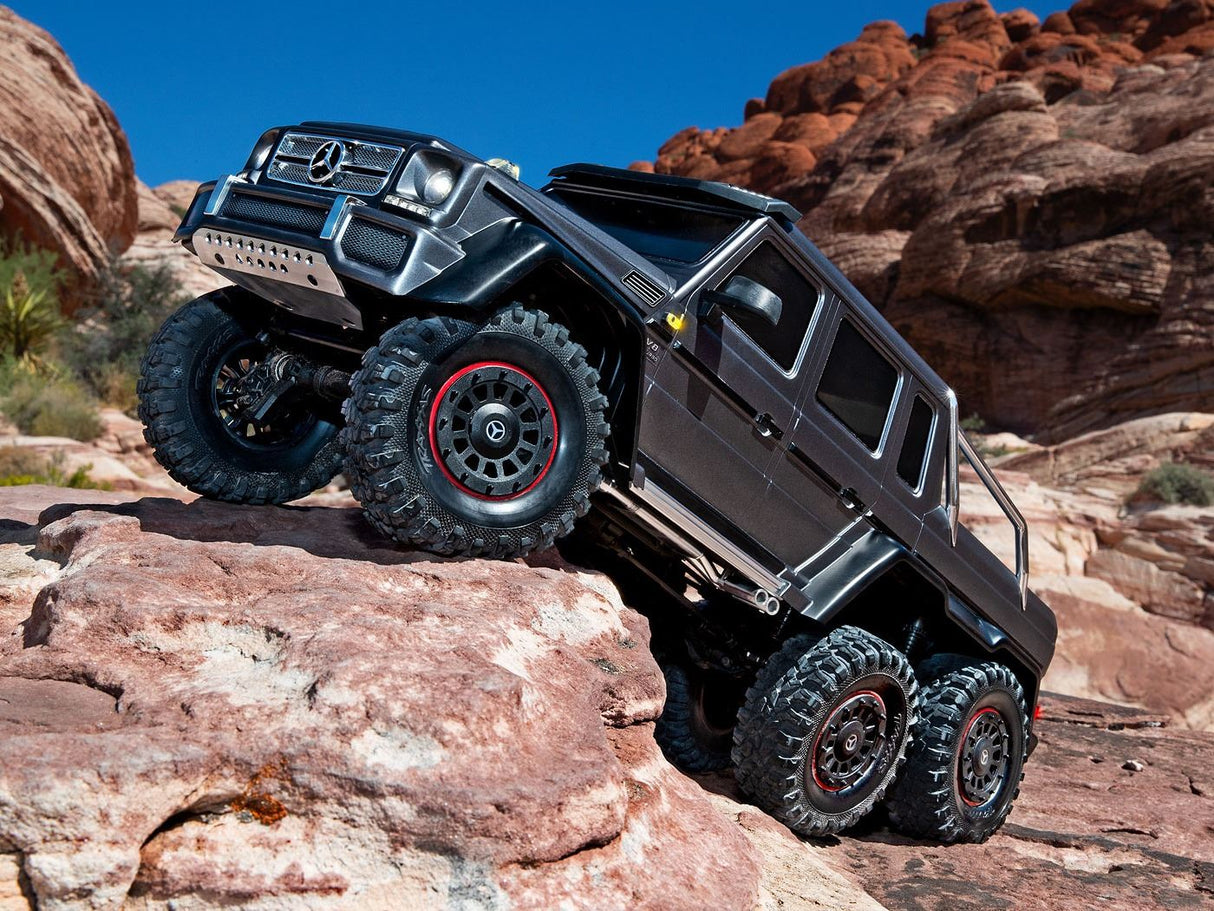 Traxxas TRX-6 6x6 Mercedes G63 Silver