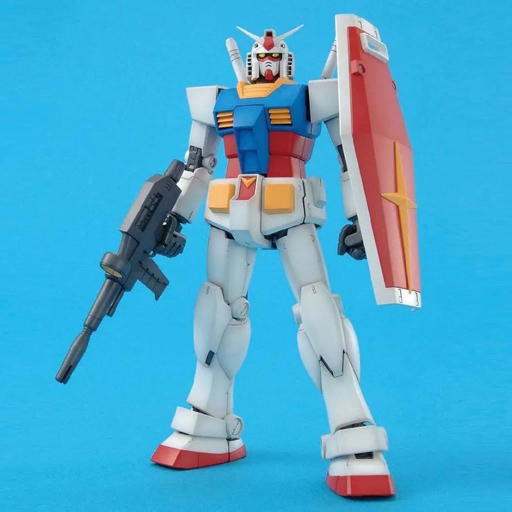 Bandai Hobby Mg 1/100 Gundam Rx-78-2 Version 2.0