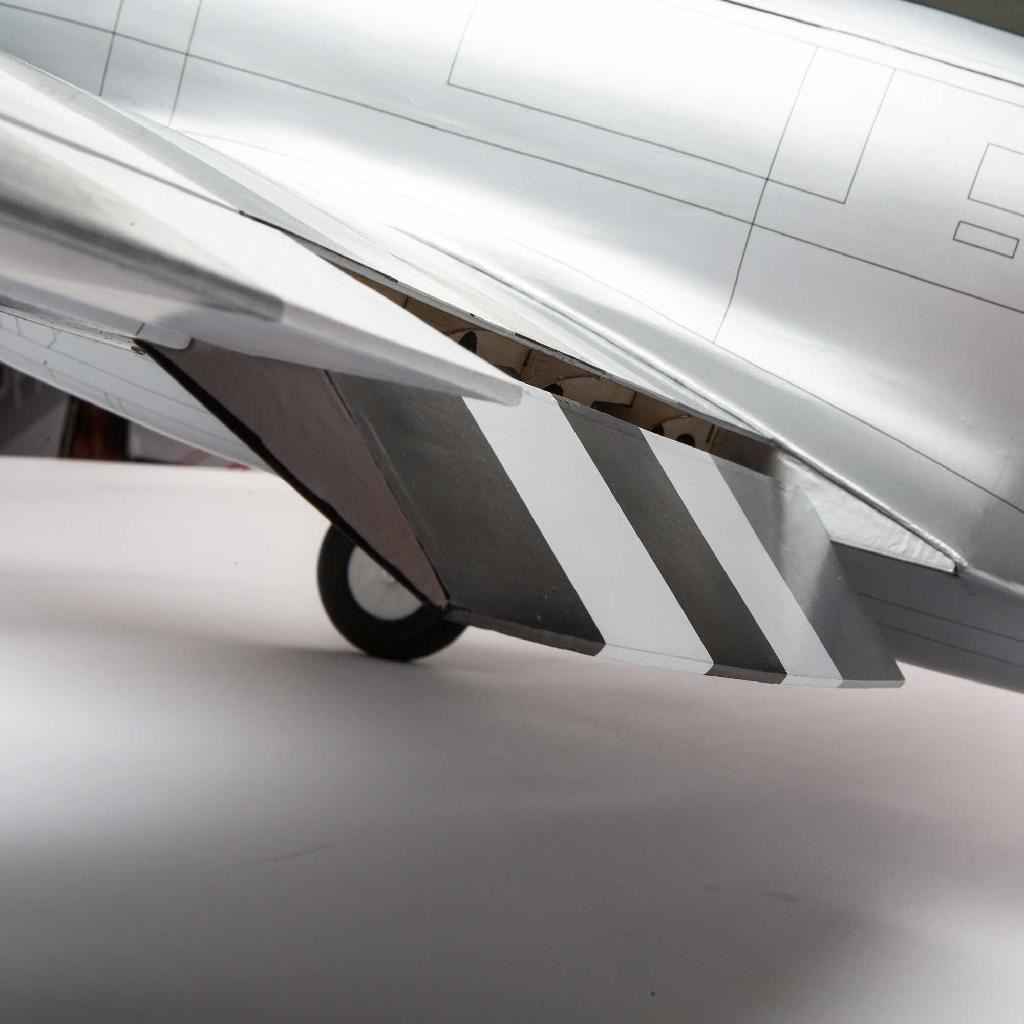 Hangar 9 P-47D Thunderbolt 20Cc Arf, 67In