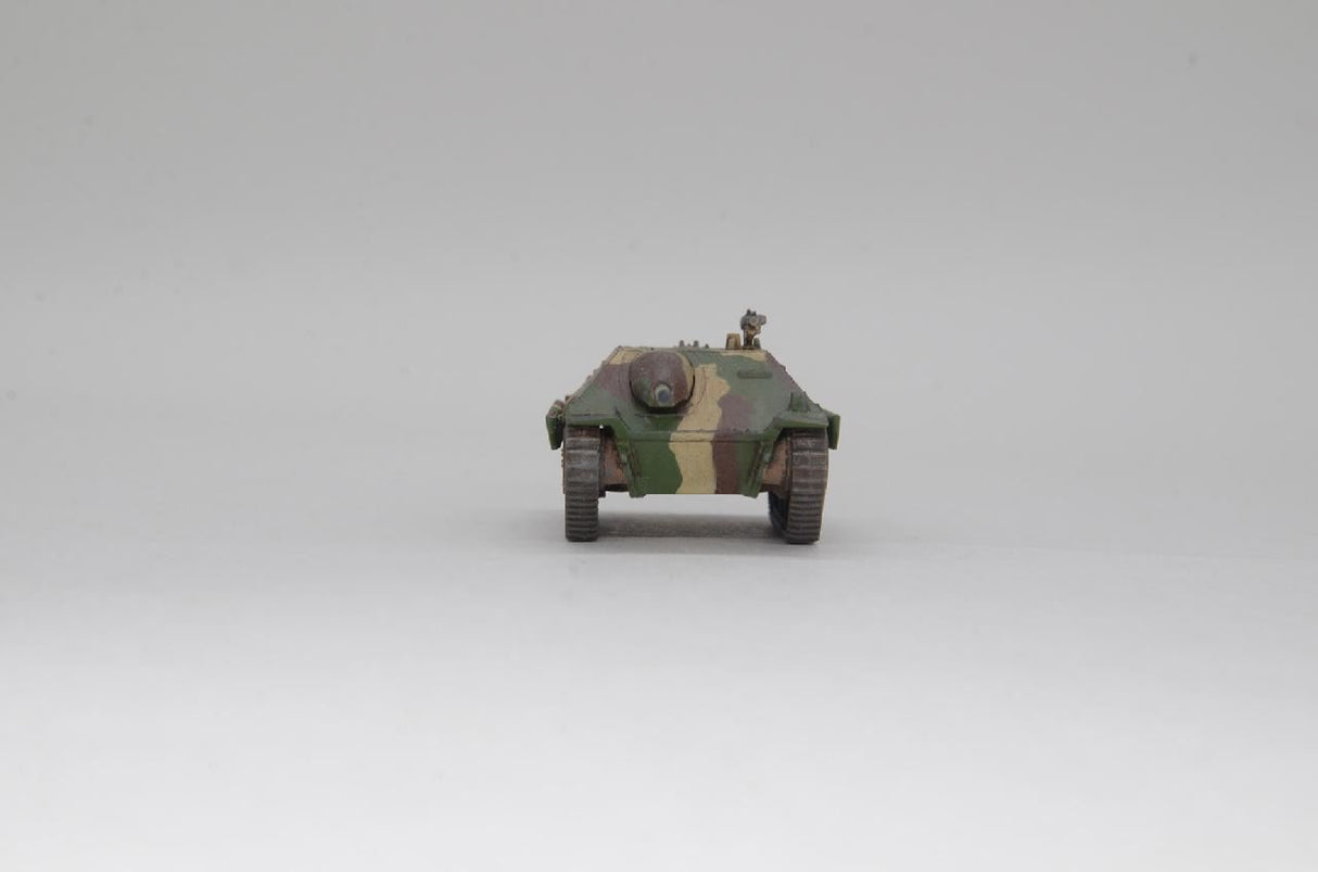 Zvesda Jagdpanzer 38 �Hetzer” German Self-Propelled Gun