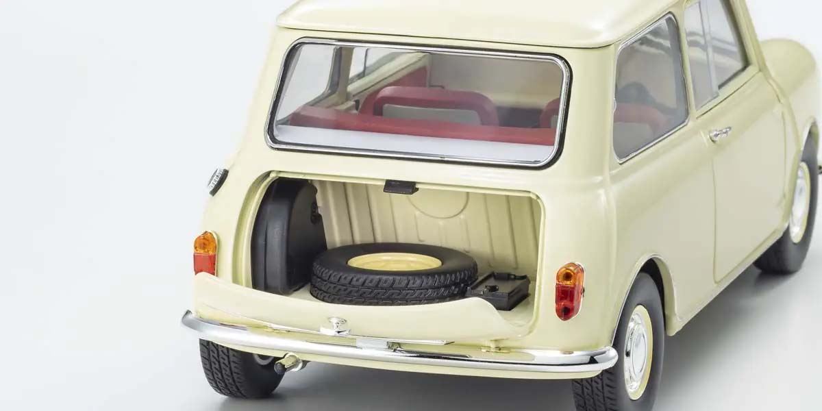 Kyosho 1:18 Morris Mini Minor Old English White