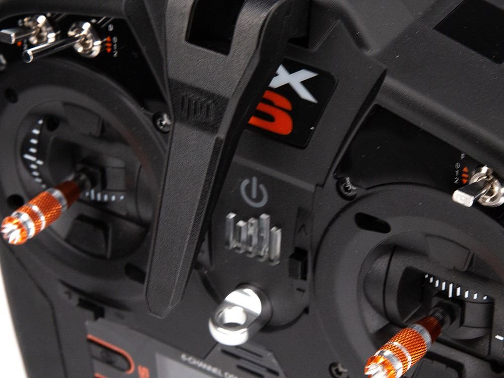 Spektrum NX6 6 Channel Transmitter Only -SPMR6775EU