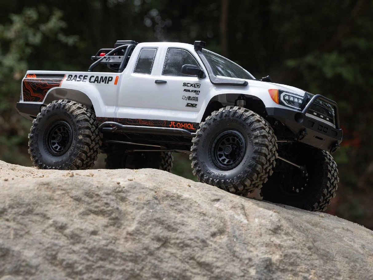 Axial 1/10 Scx10 Iii Base Camp 4X4 Rock Crawler Rtr White