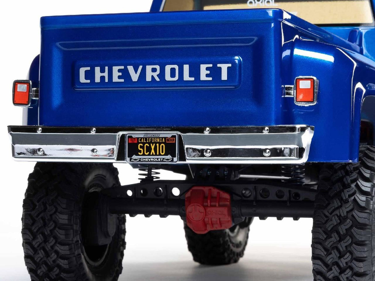 Axial 1/10 SCX10 III Base Camp 1982 Chevy K10 4X4 RTR, Blue