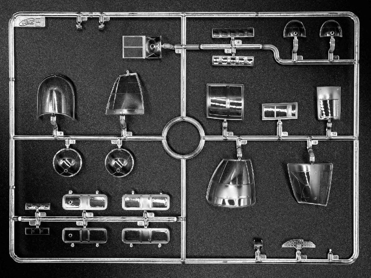 Icm 'Captured Heinkel' He 111H-20 Bomber