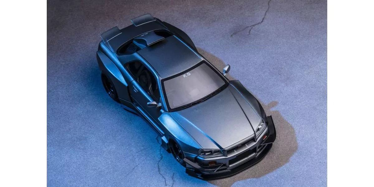 Kyosho 1:18 Samurai Collection Skyline Gt-R R34 Khyzyl Saleem Gray