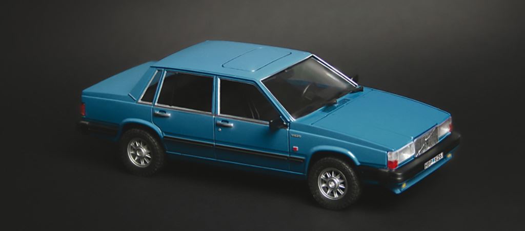 Italeri Volvo 760 GLE