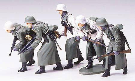 Tamiya German Assault Infantry (Winter)