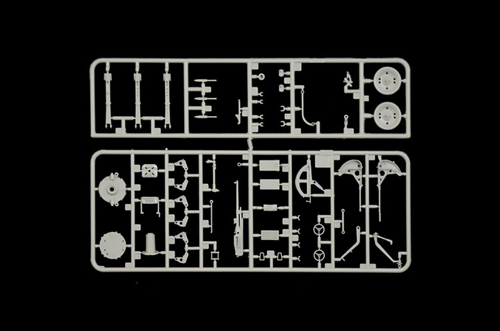 Italeri Breda 20/65 with crew