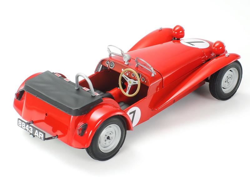 Tamiya Lotus Super 7 Series 2 1:24 Plastic Model Car Kit