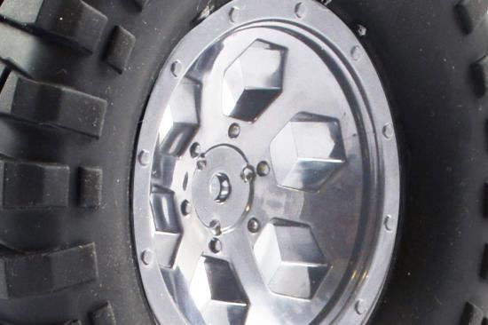 FTX OUTBACK PRE-MOUNTED 6HEX/TYRE (2) - CHROME