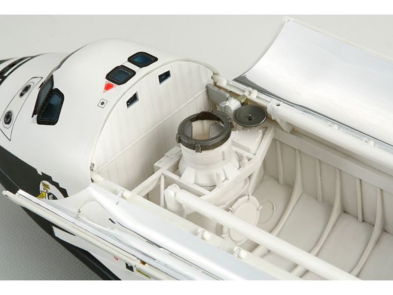 Tamiya 1/100 Space Shuttle Atlantis