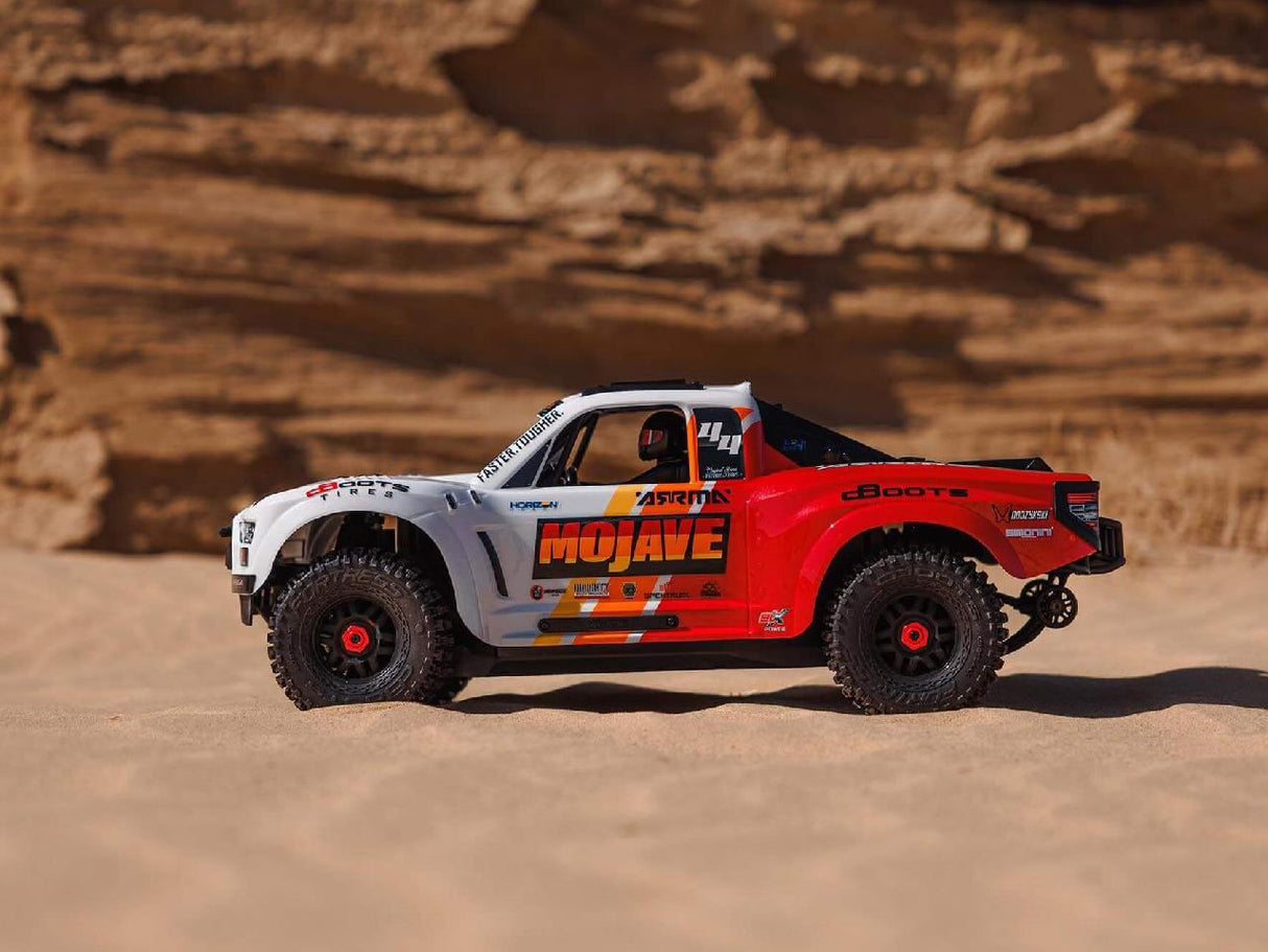 Arrma 1/8 MOJAVE 4X4 4S BLX Desert Truck RTR, White
