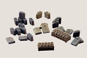 Italeri Jerry Cans
