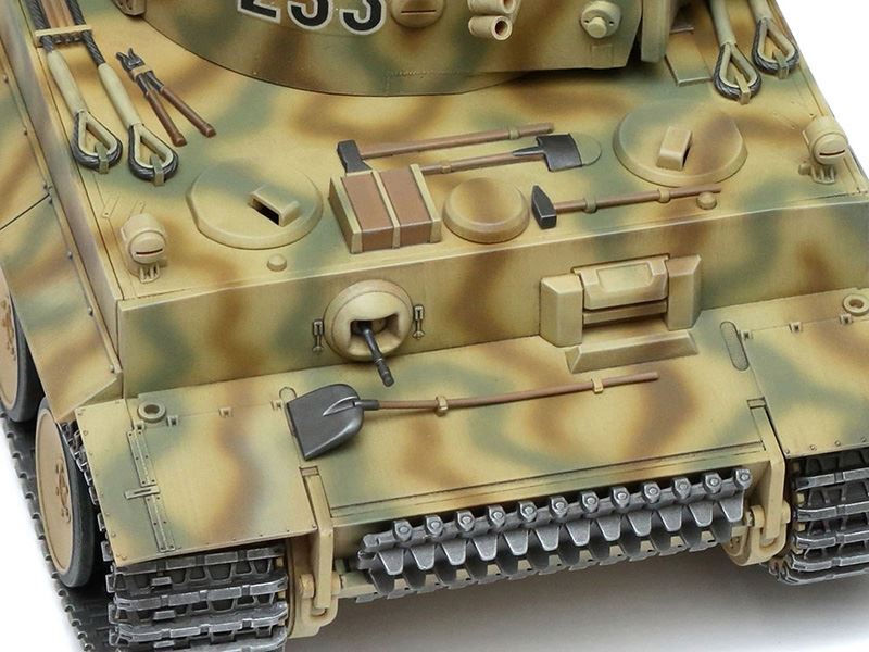 Tamiya 1/48 German Heavy Tank Tiger I Initial Production Type (Eastern Front)