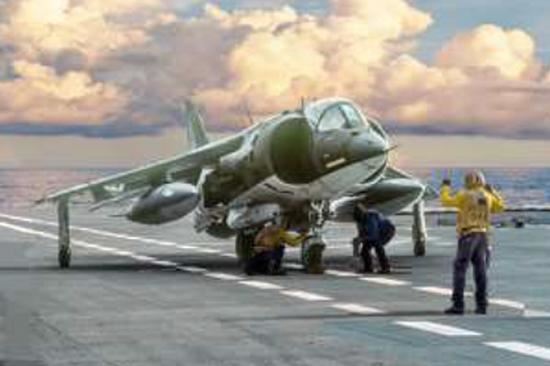 Italeri 1/72 Av-8A