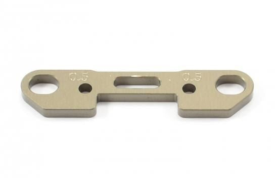 HOBAO VS CNC ALUM REAR LOWER ARM HOLDER 0.5 DEG. - RR.