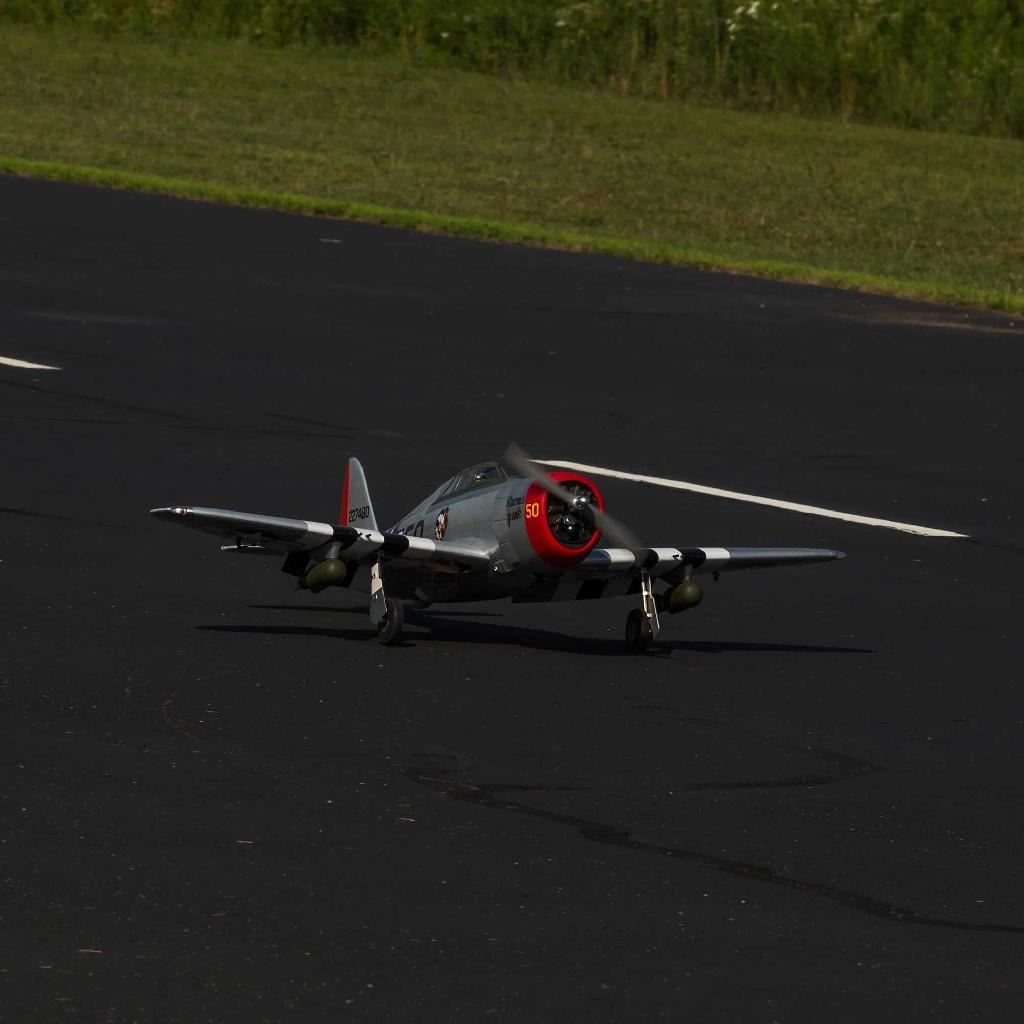 Hangar 9 P-47D Thunderbolt 20Cc Arf, 67In