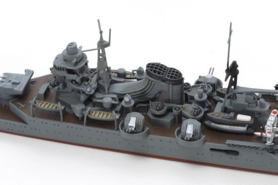 Tamiya 1/700 Light Cruiser Mogami