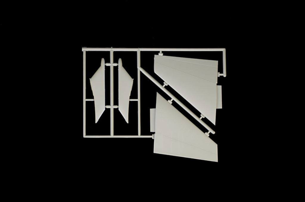 Italeri B-52G early with Hound Dog