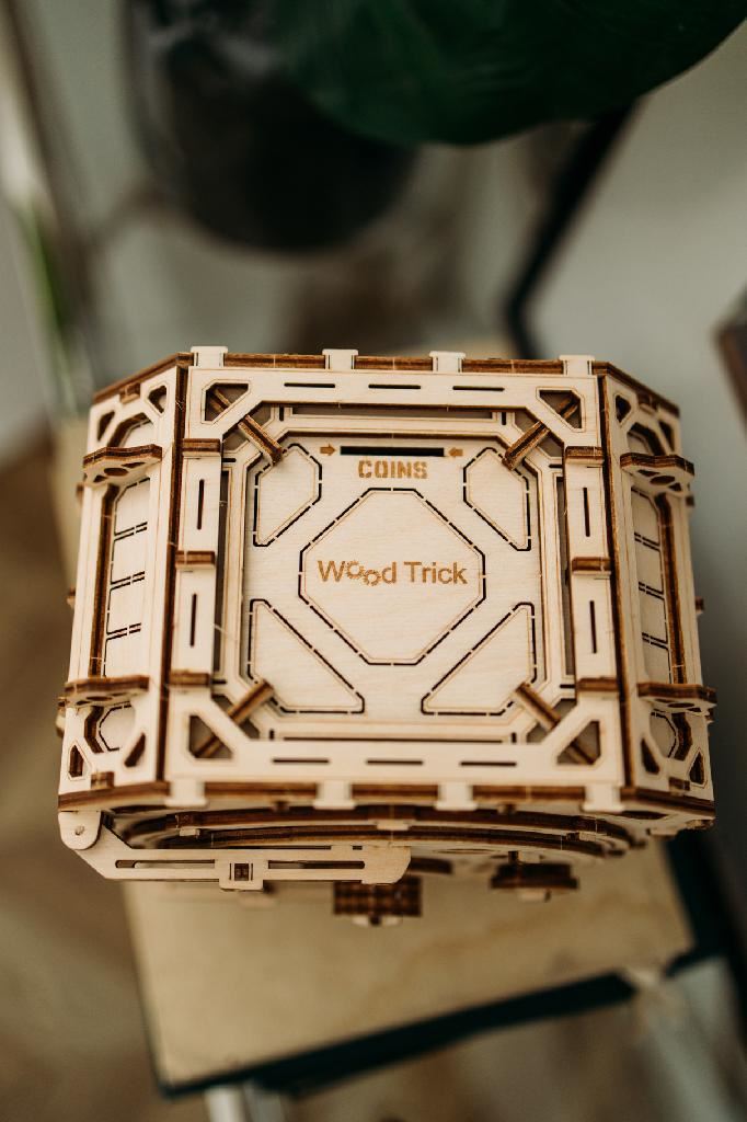 WOOD TRICK Geared safe