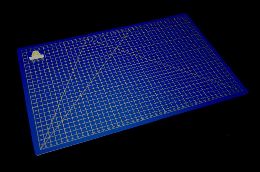 Italeri A3 Modelling Work Station