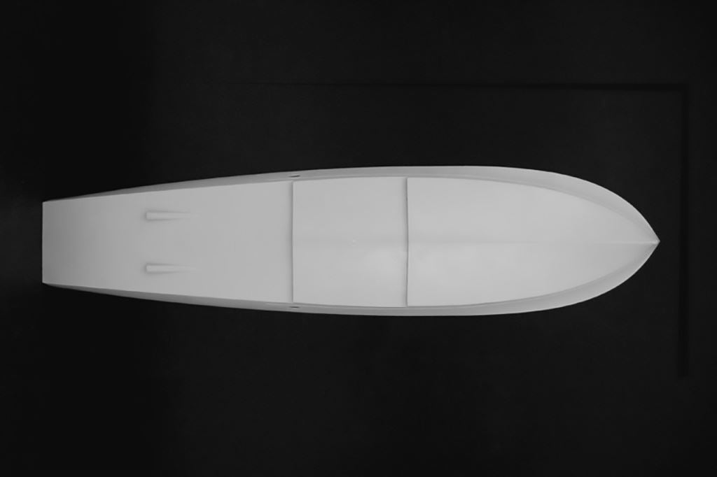 Italeri M.A.S. 568 4a Serie with crew