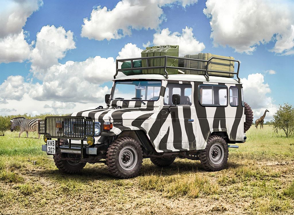 Italeri Toyota Land Cruiser Safari