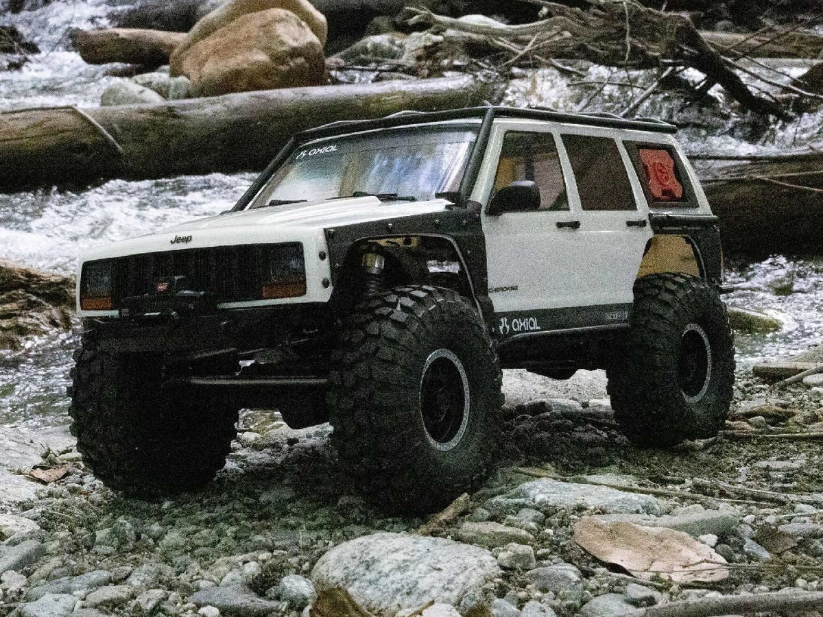Axial 1/10 Scx10 Iii Jeep Cherokee Xj 4X4 Rtr Rock Crawler, White