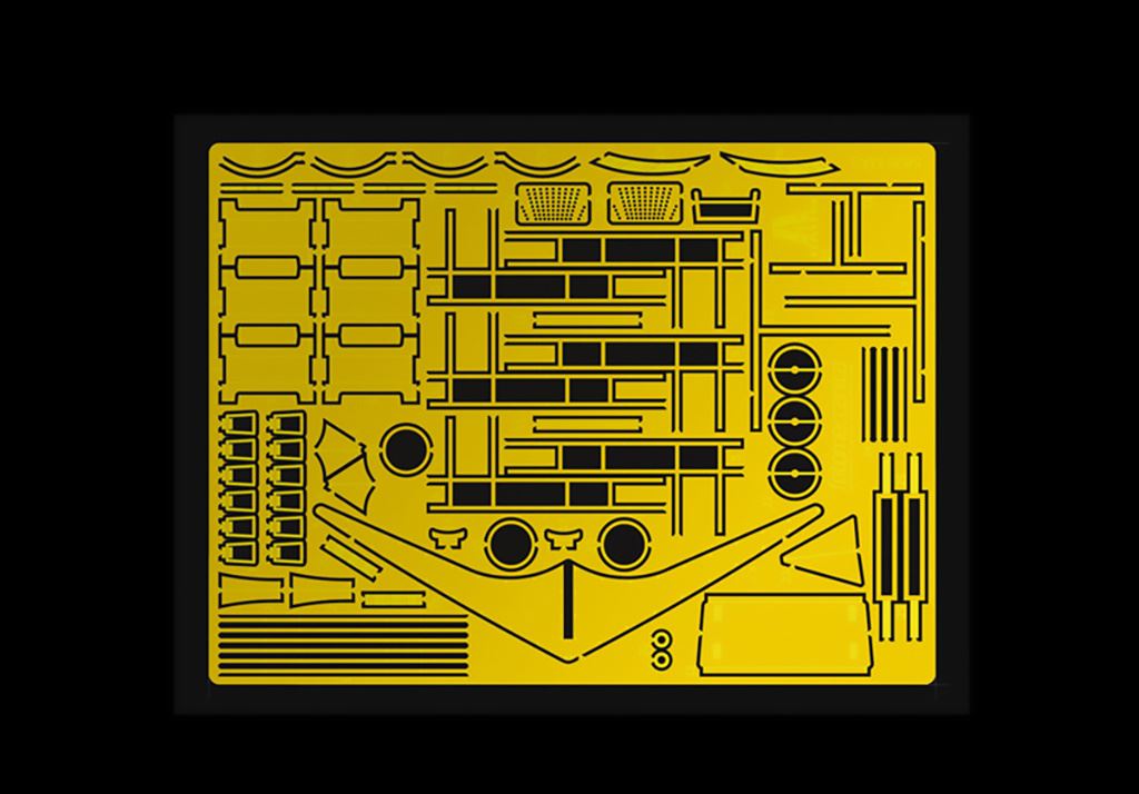 Italeri M.A.S. 568 4a Serie with crew