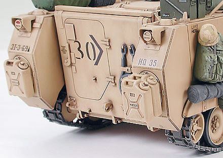 Tamiya Us M113A2 Desert Ver.