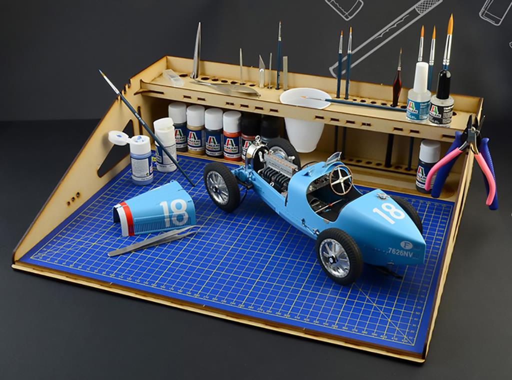 Italeri A3 Modelling Work Station
