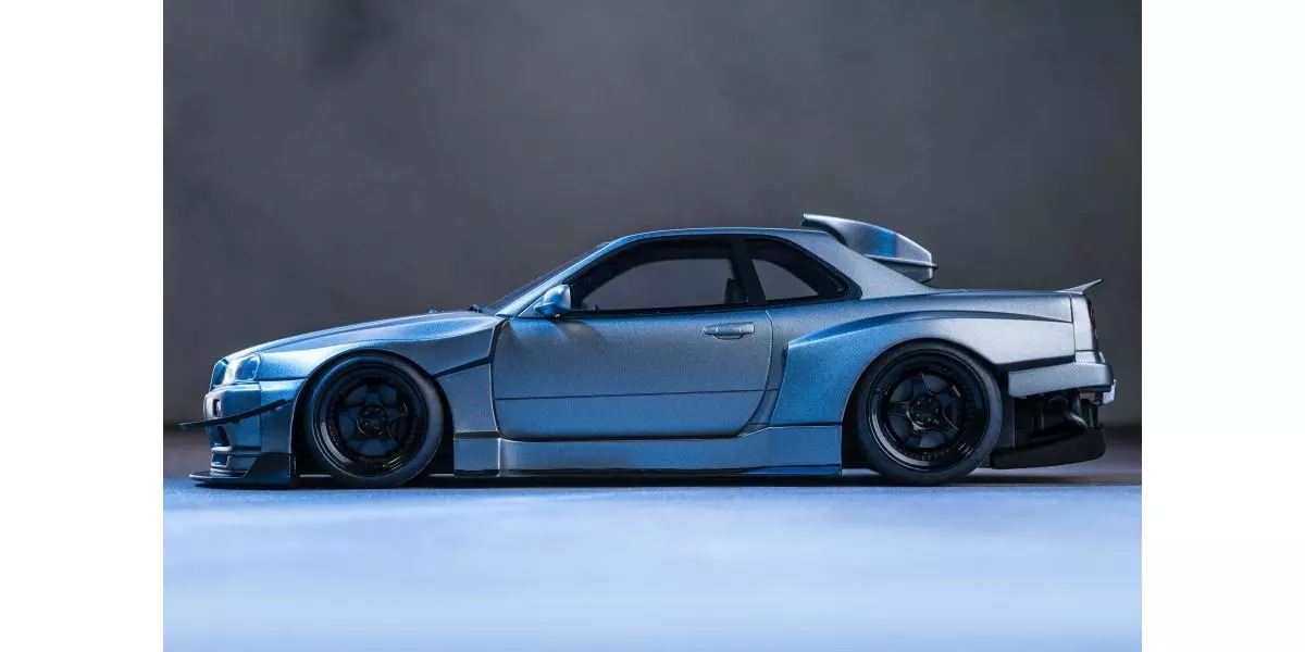Kyosho 1:18 Samurai Collection Skyline Gt-R R34 Khyzyl Saleem Gray