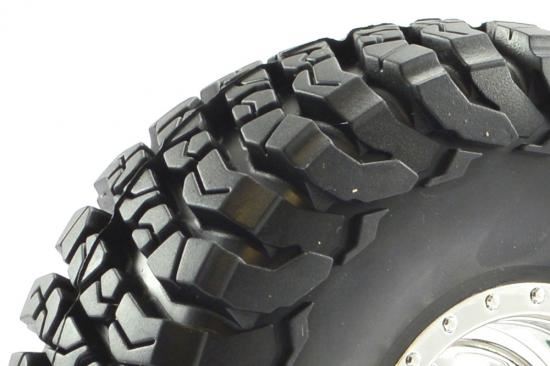 FTX MAULER 2.2" ALL TERRAIN TYRES PRE-GLUED ON CHROME WHEEL