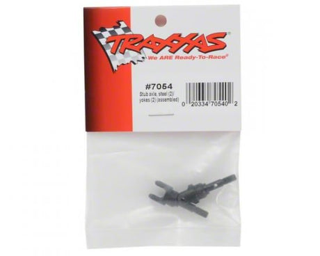 TRAXXAS Stub axle, steel (2)/ yokes (2) (assembled)