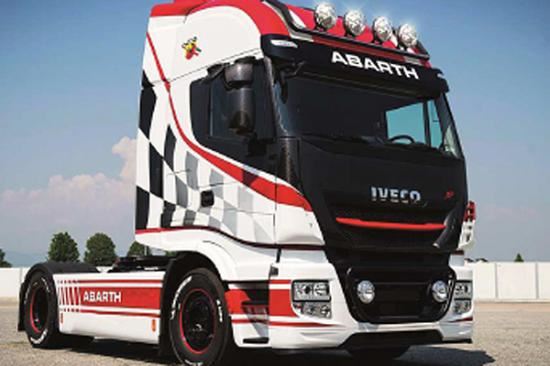 Italeri Iveco Hi-Wy Abarth Showtrucks