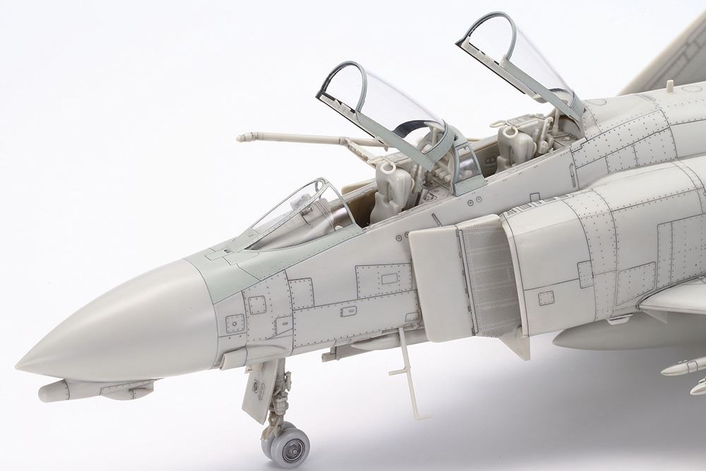 Tamiya 1/48 McDonnell Douglas™ F-4B Phantom II - 61121