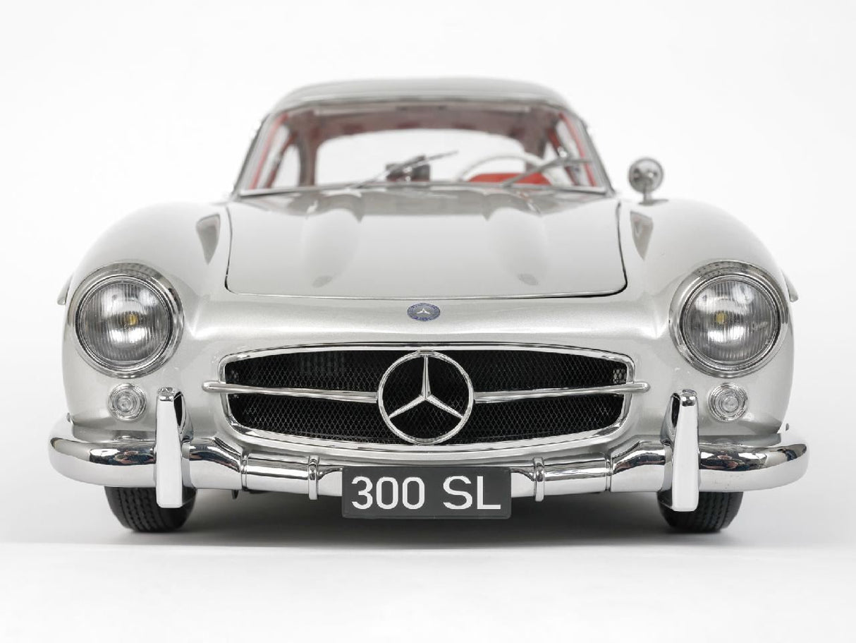 Ixo (Parent) Mercedes 300 Sl Silver 1/8 Scale Full Metal Kit
