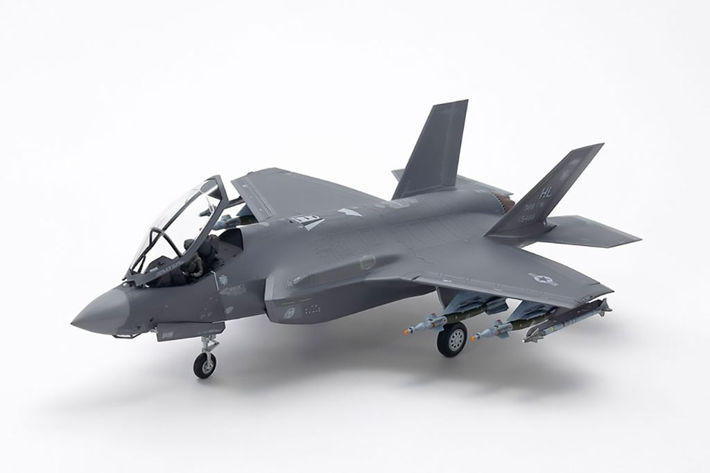 Tamiya 1/72 F-35A Lightning II