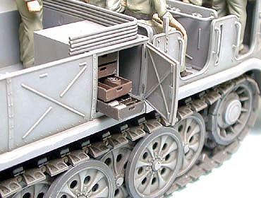 Tamiya German 18 Ton Half-Track Famo
