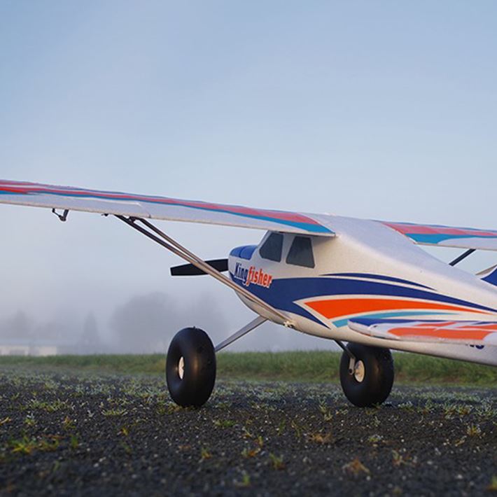 Fms 1400Mm Kingfisher Pnp With Wheels,Floats,Skis And Flaps