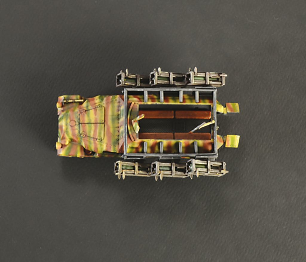 Italeri Sd.Kfz. 251/1 Stuka zu Fuss