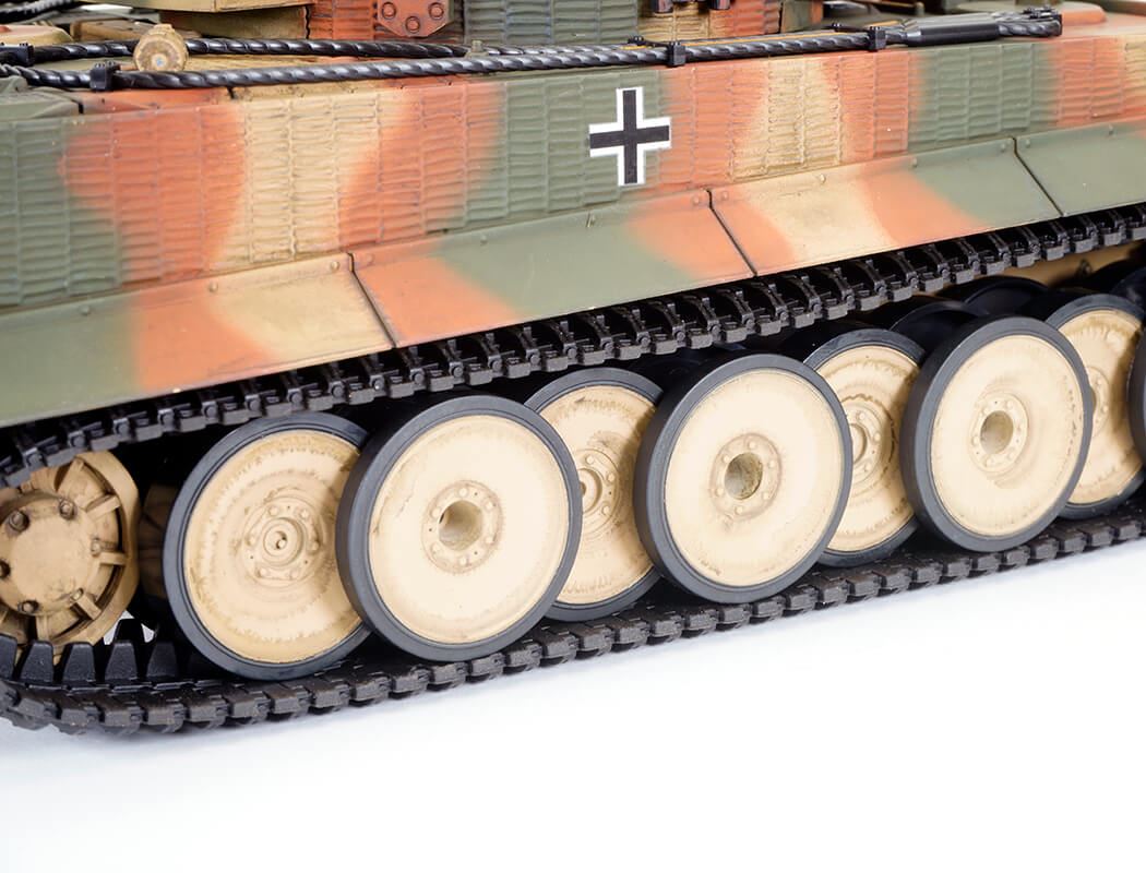 TAIGEN 1 24 TIGER 1 IR BATTLE TANK MIDDLE VERSION - CAMO