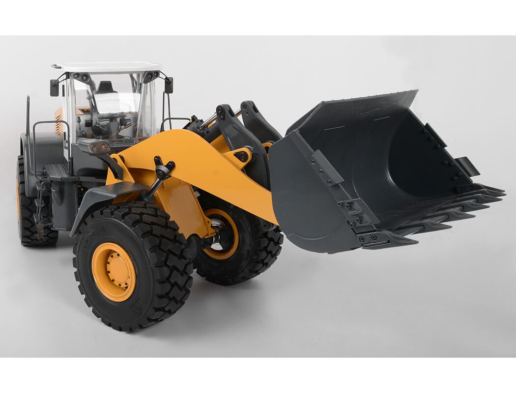 RC4WD 1/14 EARTH MOVER 870K HYDRAULIC WHEEL LOADER (YELLOW AND WHITE)